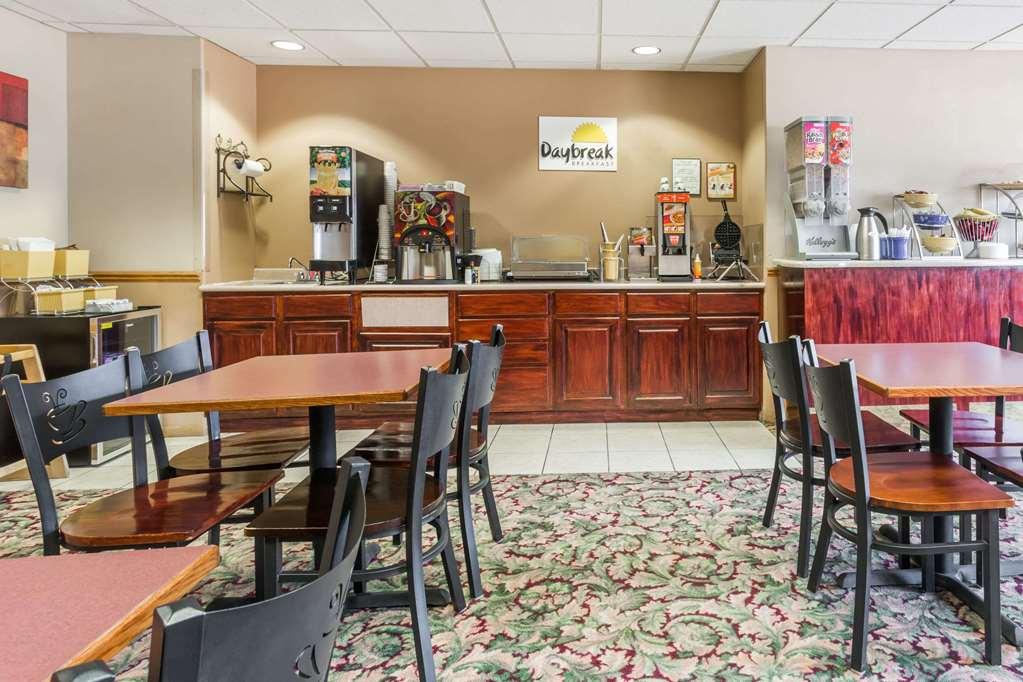 Quality Inn & Suites McCook Exteriör bild